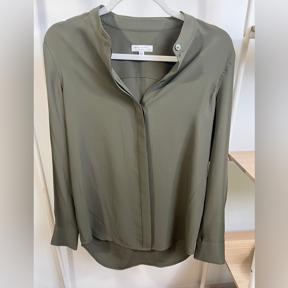 Equipment olive green button up blouse, size XS